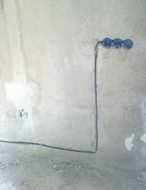 Штробление стен под электропроводку - штроборез и пылесос в минске
