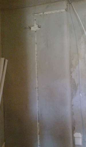 Штробление стен штроборезом с пылесосом в Минске
